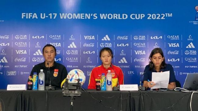 美女露出让男生狂揉网站